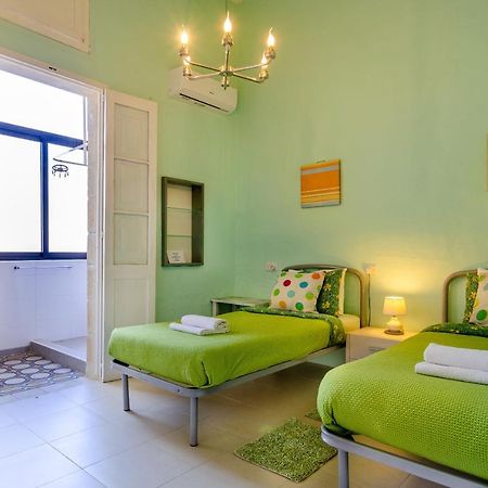 Mizzi 87 Bed & Breakfast Victoria Bagian luar foto