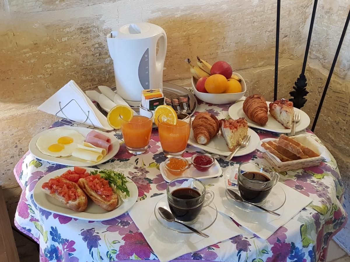 Mizzi 87 Bed & Breakfast Victoria Bagian luar foto